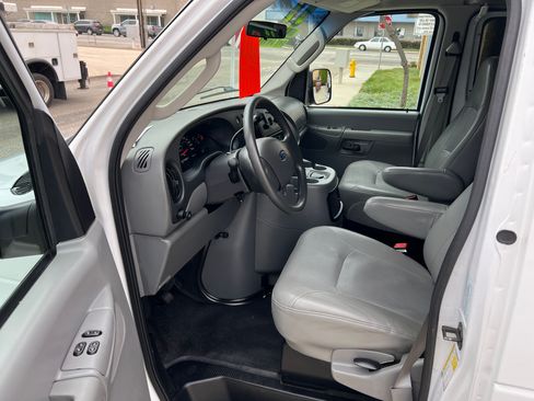 Used 2007 Ford E-350 and Econoline 350 XL image 7