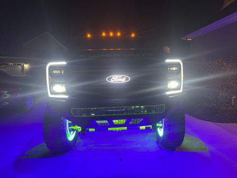 Used 2025 Ford F350 Platinum image 35