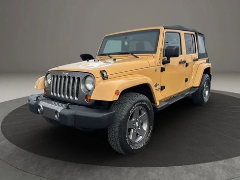 Used 2013 Jeep Wrangler Unlimited Sport image 30