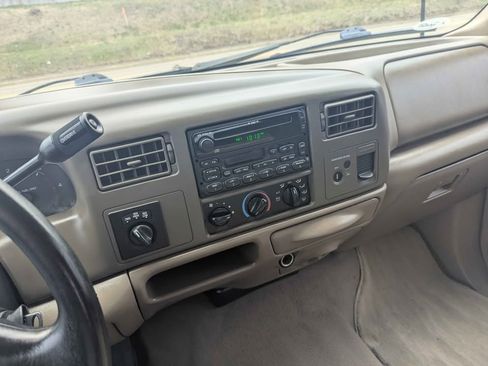 Used 2001 Ford F250 image 10