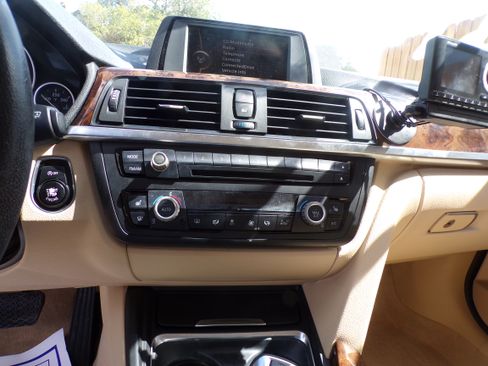 Used 2014 BMW 320i image 12