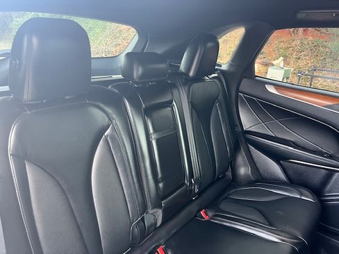 Used 2019 Lincoln MKC AWD Select image 23