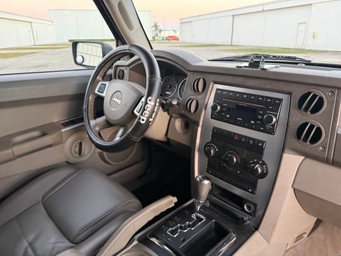 Used 2008 Jeep Commander Sport image 54