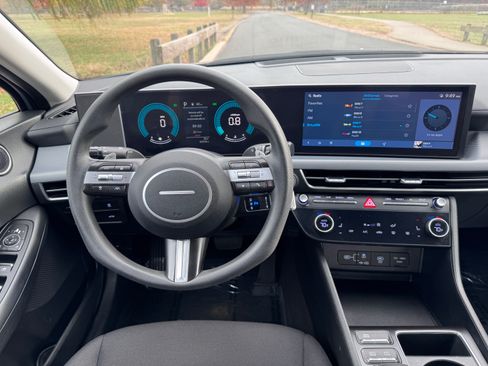 Used 2024 Hyundai Sonata SEL image 16