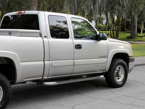 Used 2005 Chevrolet Silverado 2500 4x4 Extended Cab image 4