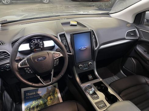 Certified 2022 Ford Edge SEL image 11