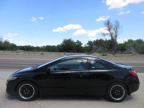 Used 2009 Honda Civic LX Coupe image 1