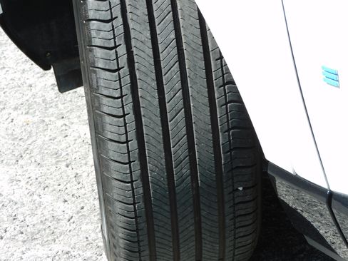 Used 2024 Chevrolet Equinox EV LT image 13