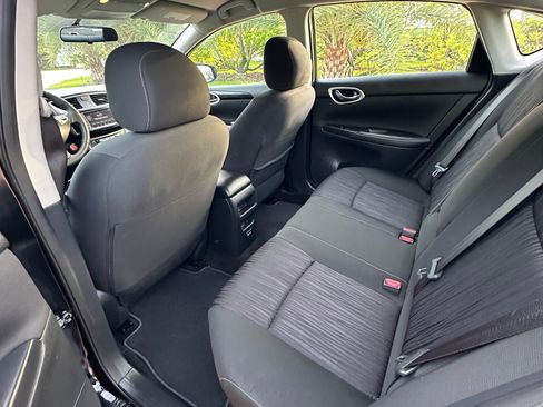Used 2019 Nissan Sentra SV FWD image 6