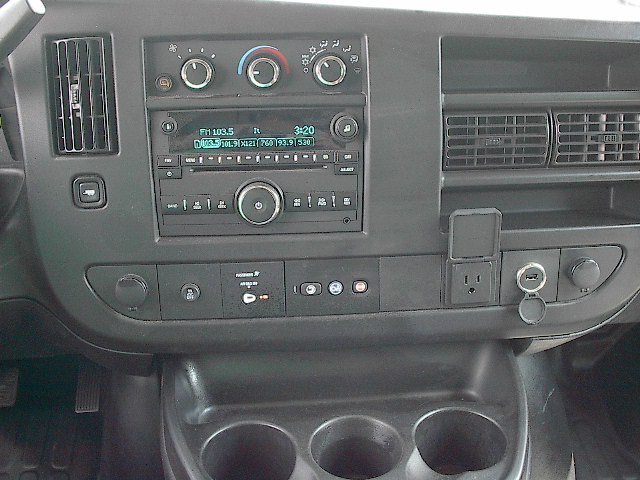 Used 2021 Chevrolet Express 3500 UNAVAIL RWD image 13