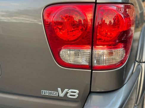 Used 2006 Toyota Sequoia Limited image 20