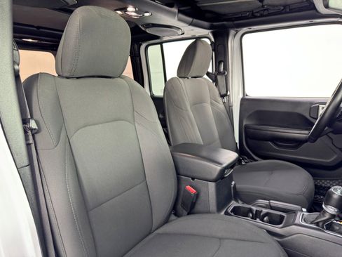 Used 2021 Jeep Wrangler Unlimited Willys image 32