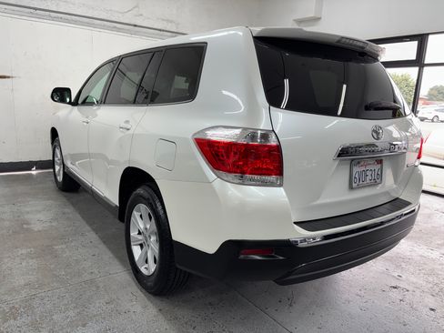 Used 2012 Toyota Highlander Sport image 5