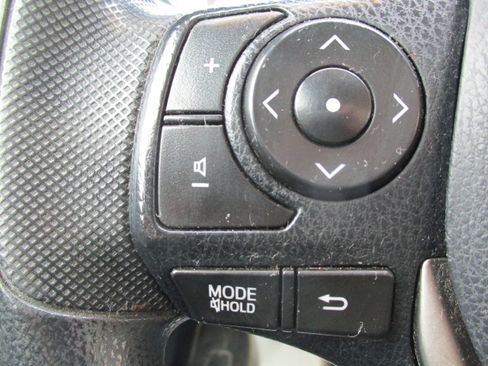 Used 2014 Toyota RAV4 AWD LE image 31