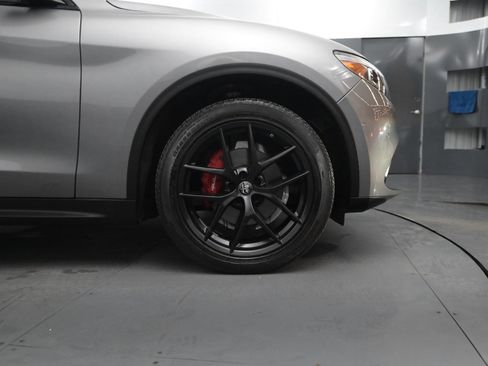 Used 2019 Alfa Romeo Stelvio Ti image 18