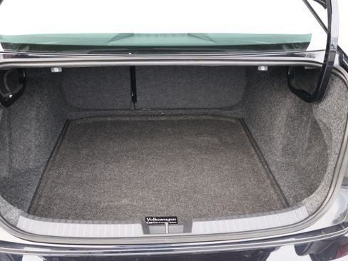 Used 2021 Volkswagen Jetta R-Line image 35