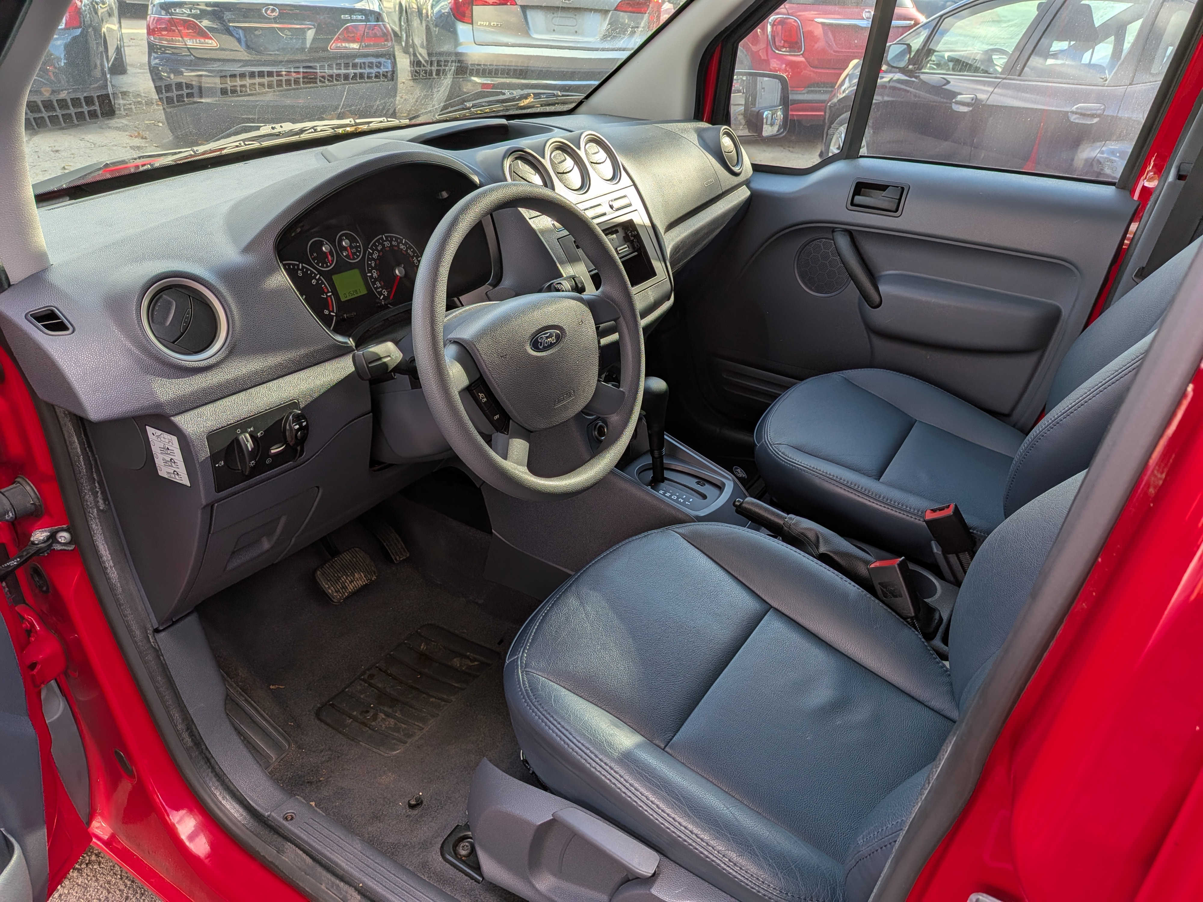 Used 2010 Ford Transit Connect XLT Wagon FWD image 5