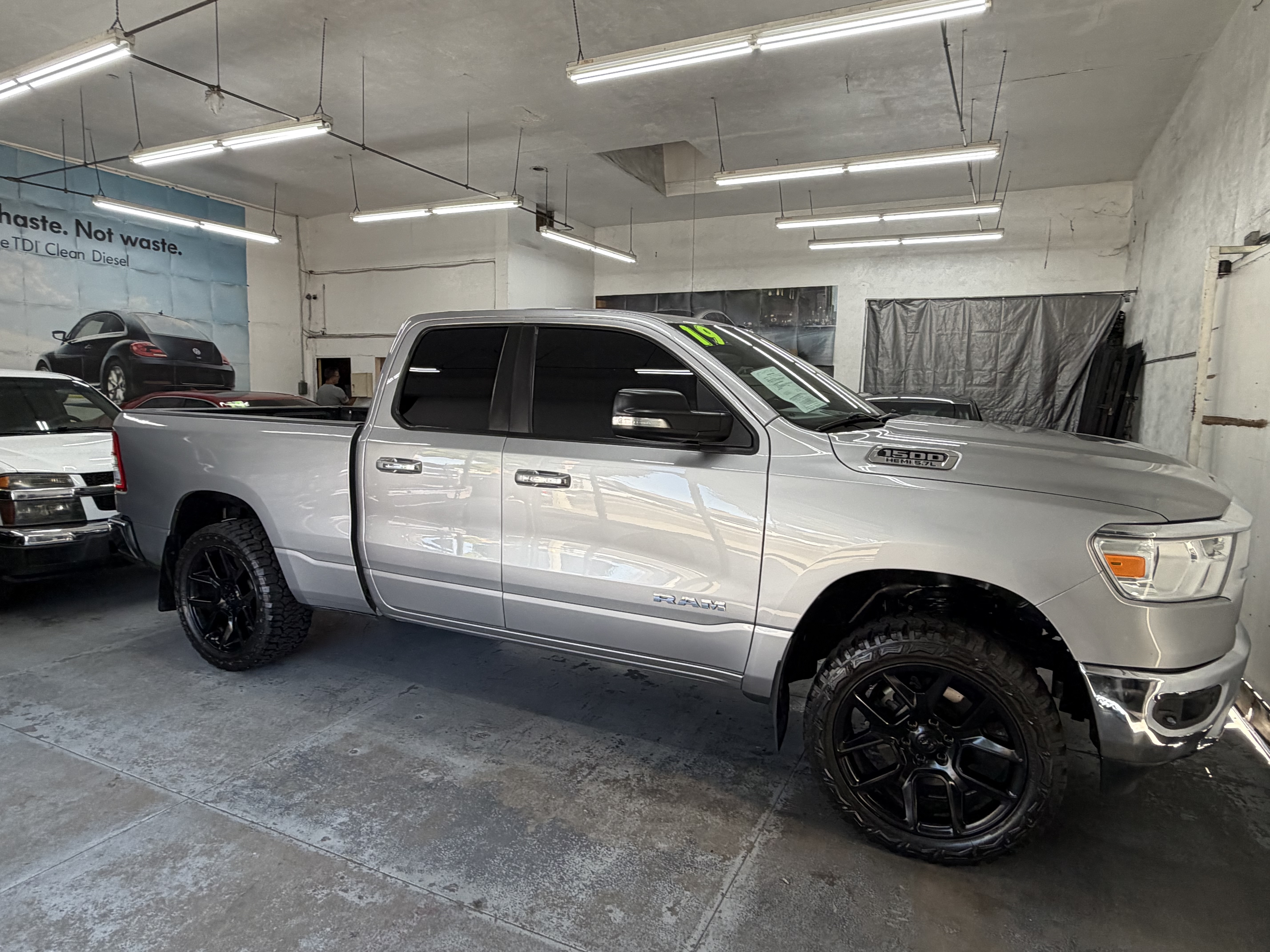 Used 2019 RAM 1500 4x4 Quad Cab Big Horn image 7