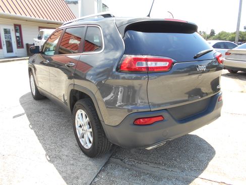 Used 2015 Jeep Cherokee FWD Latitude image 6
