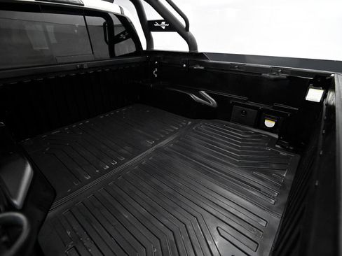 Used 2019 Toyota Tacoma TRD Off-Road image 16