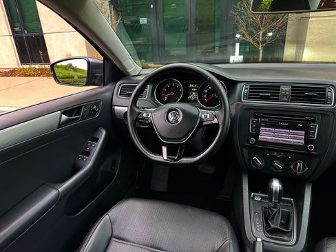 Used 2015 Volkswagen Jetta SE image 19