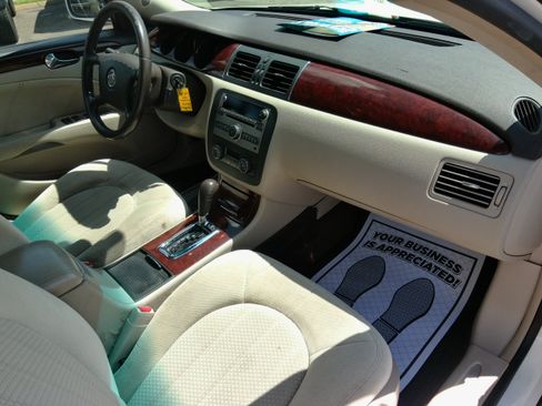 Used 2008 Buick Lucerne CX FWD image 33