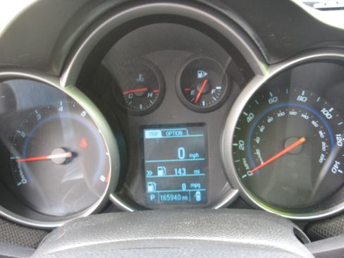 Used 2014 Chevrolet Cruze LT FWD image 10