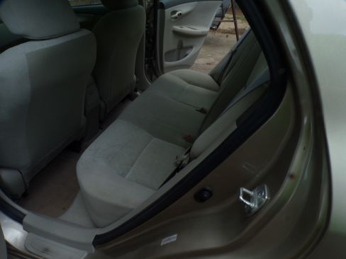 Used 2009 Toyota Corolla LE Sedan 4D FWD image 11