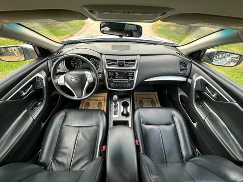 Used 2018 Nissan Altima 2.5 SV image 9