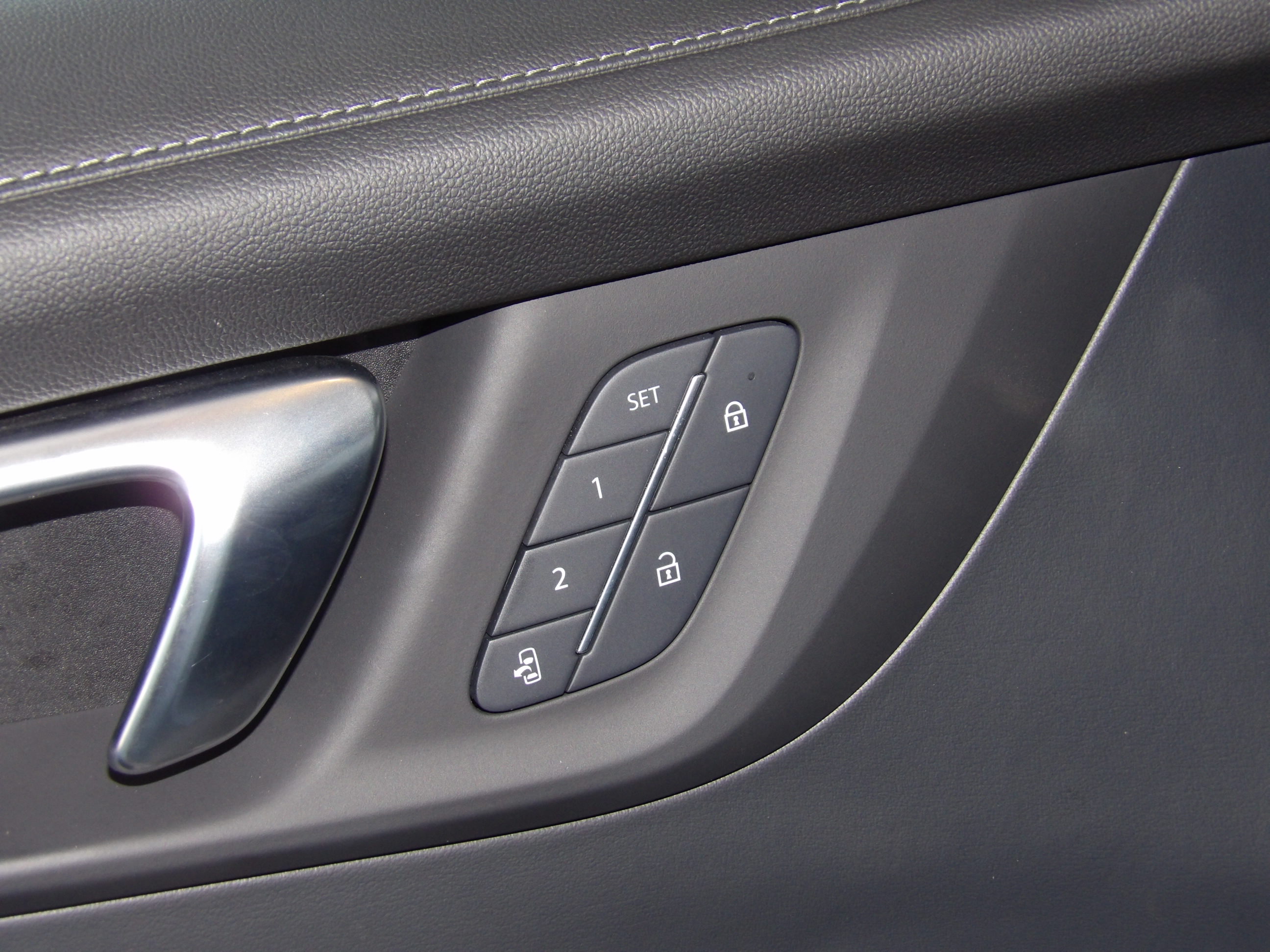 Used 2026 Buick Enclave FWD Preferred image 16