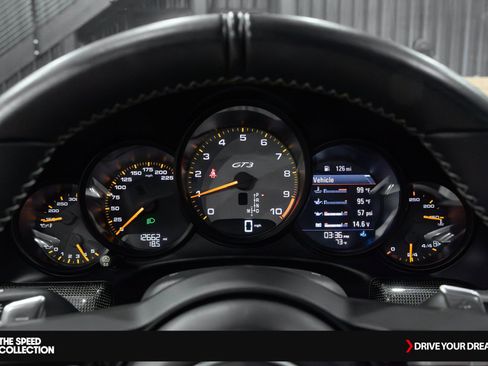 Used 2018 Porsche 911 GT3 image 32