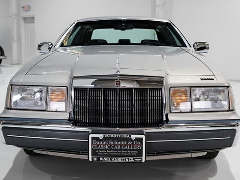 Used 1990 Lincoln Mark VII Blass image 3