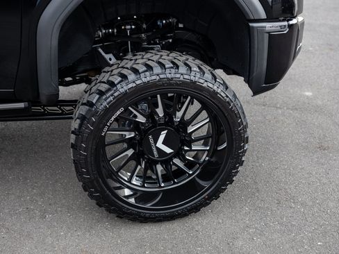 Used 2026 GMC Sierra 3500 Denali Ultimate image 19