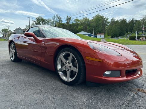 Used 2006 Chevrolet Corvette Coupe RWD image 5