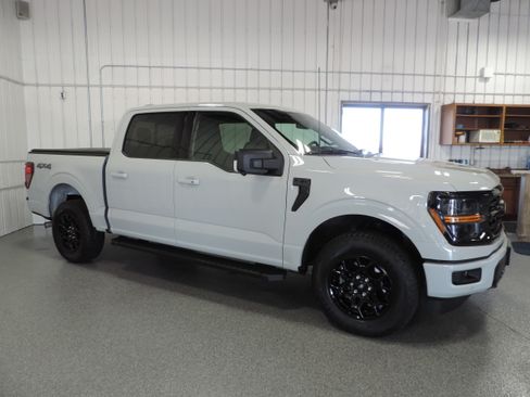 Used 2024 Ford F150 XLT AWD/4WD image 10