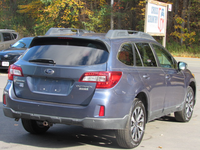Used 2017 Subaru Outback 2.5i Limited AWD/4WD image 8