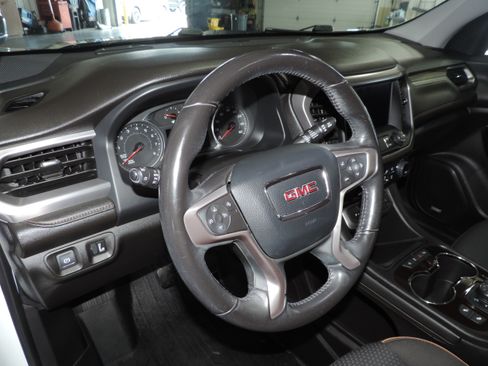 Used 2020 GMC Acadia AWD AT4 image 40