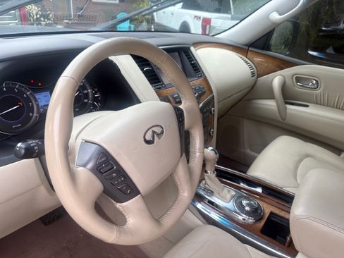 Used 2014 INFINITI QX80 4WD image 7