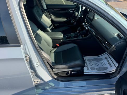 Used 2024 Honda Civic Touring Sedan image 16