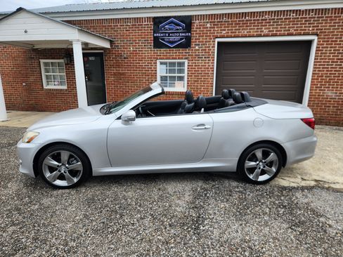 Used 2010 Lexus IS 250C image 14