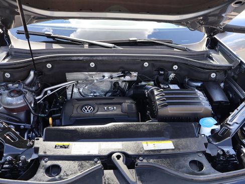 Used 2022 Volkswagen Atlas Cross Sport SE image 34