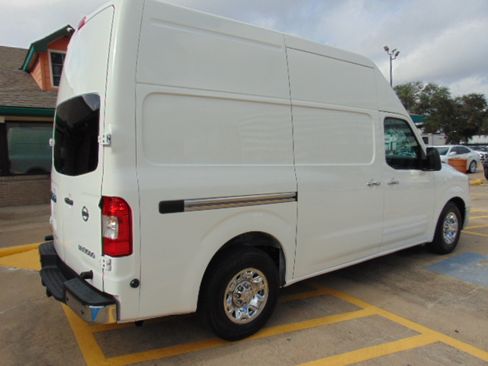 Used 2017 Nissan NV 2500 SL image 9