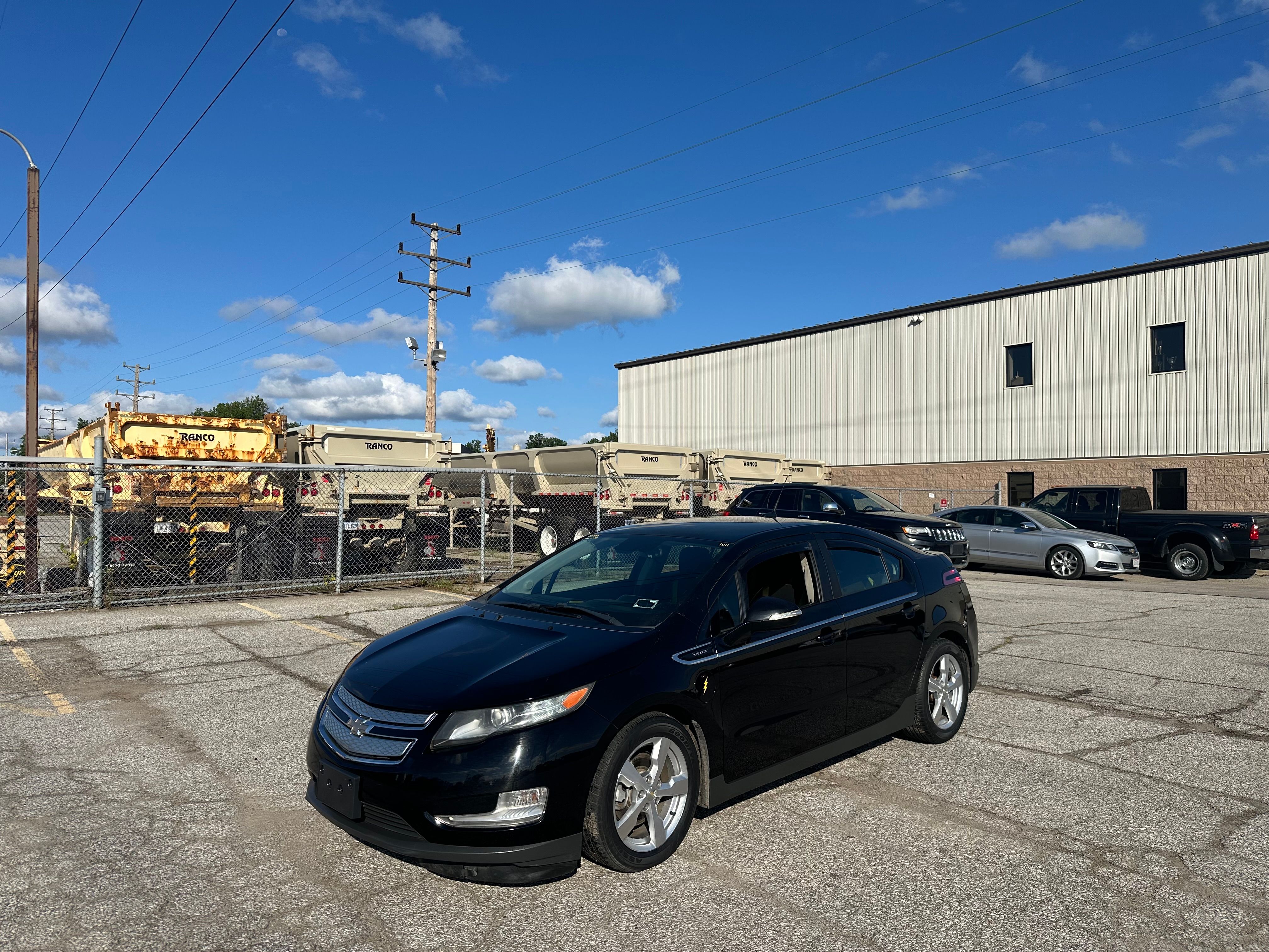 Used 2011 Chevrolet Volt Premium FWD image 1