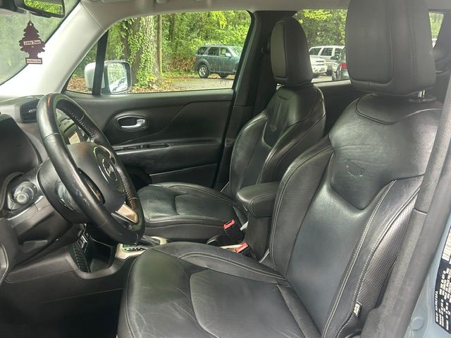Used 2017 Jeep Renegade FWD Limited image 19