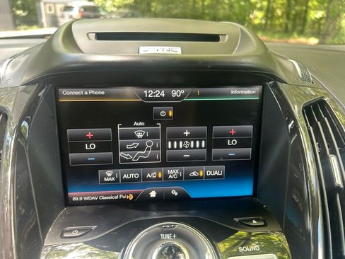 Used 2015 Ford Escape FWD Titanium image 13