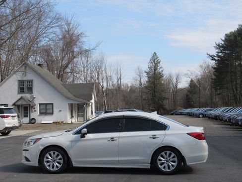Used 2016 Subaru Legacy 2.5i Premium image 4