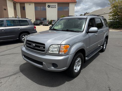 Used 2002 Toyota Sequoia 2WD SR5 image 4