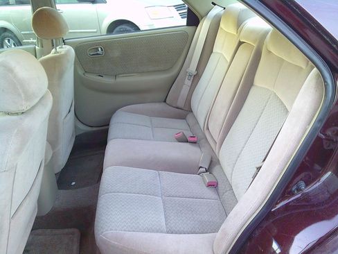 Used 2001 MAZDA 626 LX image 10