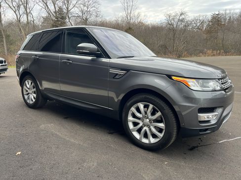 Used 2016 Land Rover Range Rover Sport HSE image 8