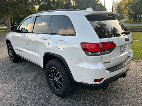 Used 2017 Jeep Grand Cherokee 4WD Trailhawk image 8